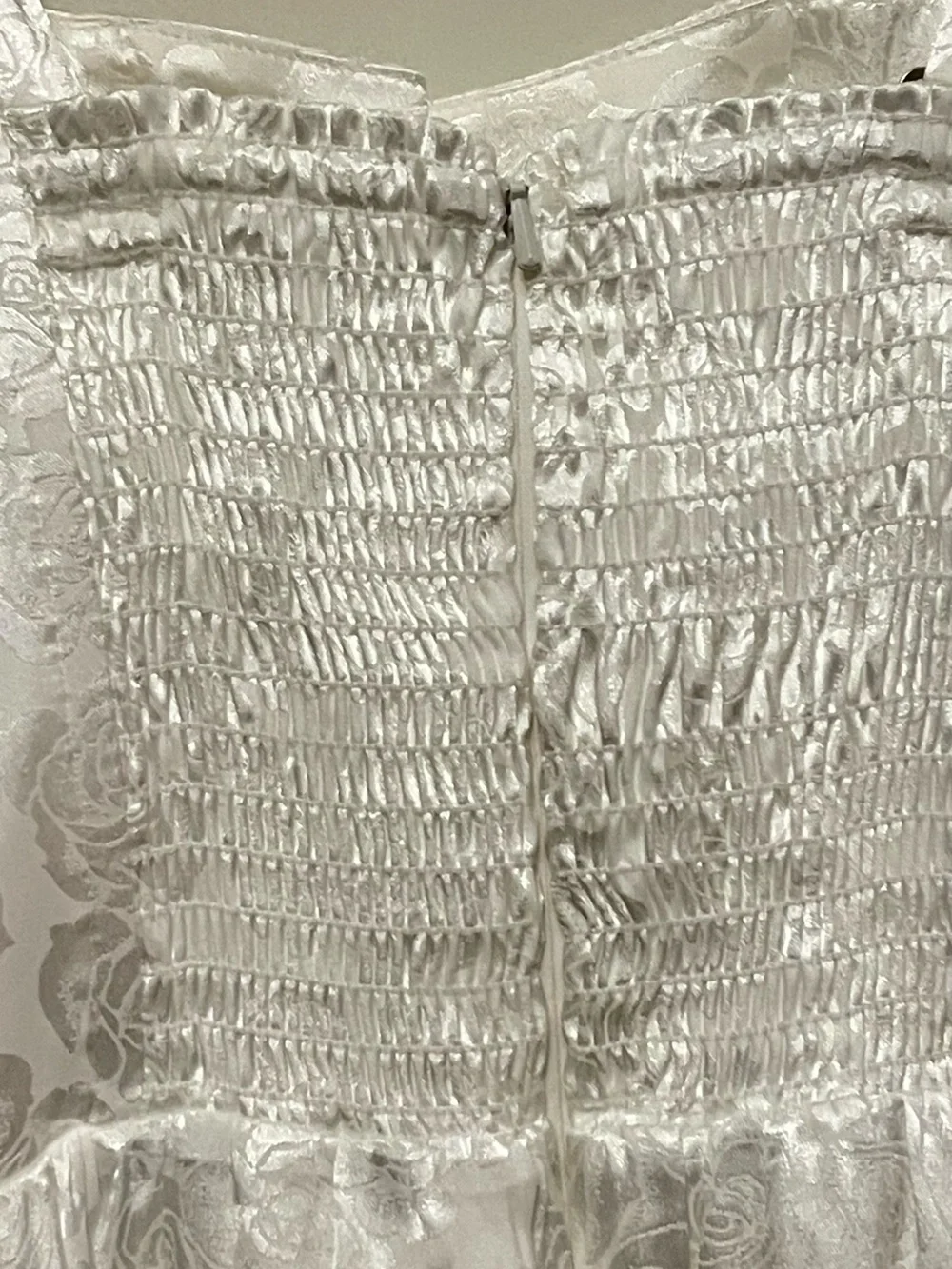Nina square neckline